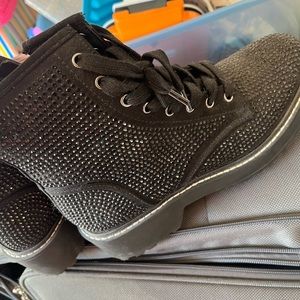 Size 8. Madden girl boots